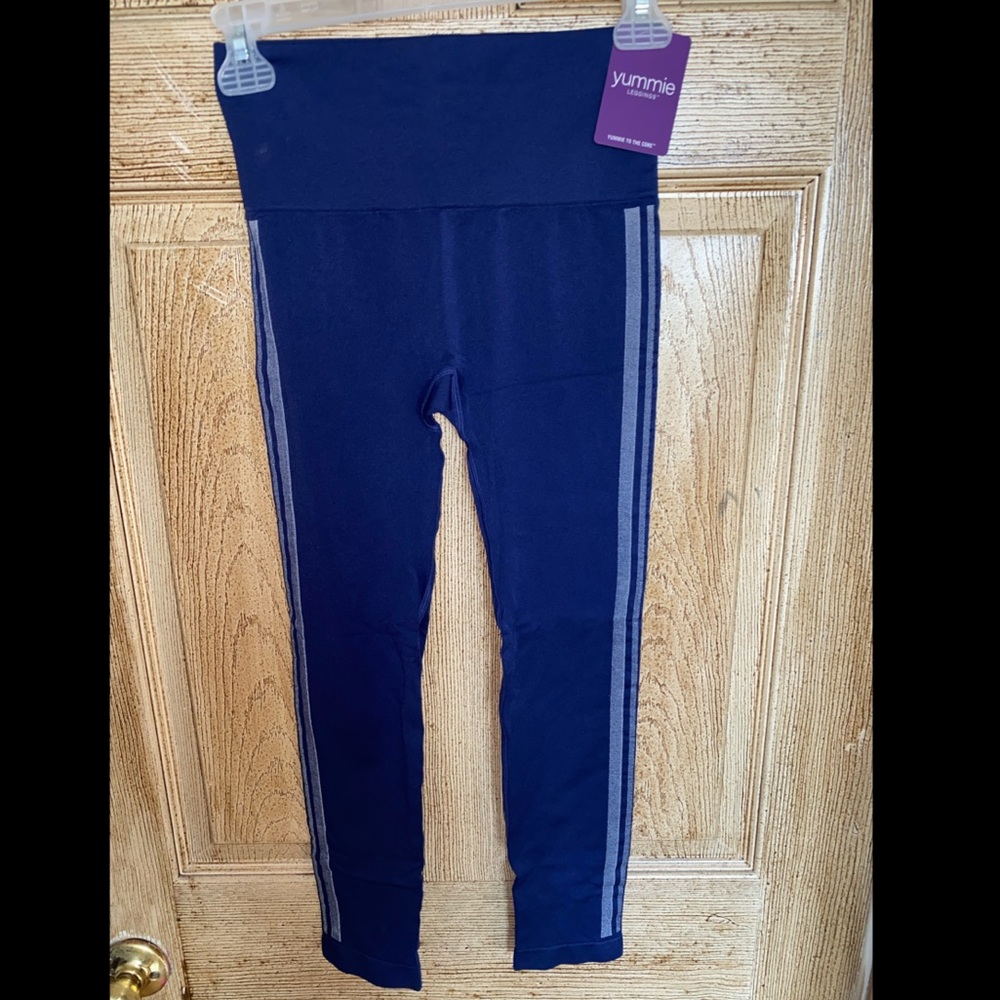 Dark blue leggings